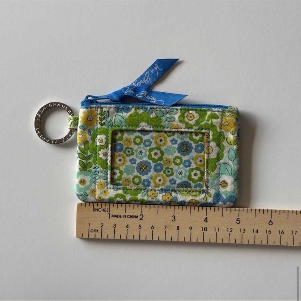 Vera Bradley | Floral ID Case with Keyring - Picture 9 of 10